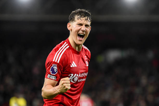 为这场赛事 为这场赛事